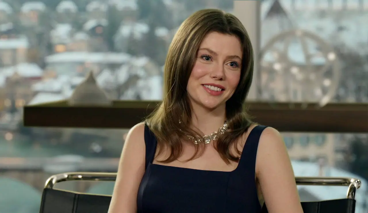 Un viejo amor de Bora amenaza la felicidad de Karsu