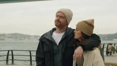 Amor sin límite - Bora y Karsu pasean para alejarse de sus madres Amor sin límite - Bora y Karsu pasean para alejarse de sus madres