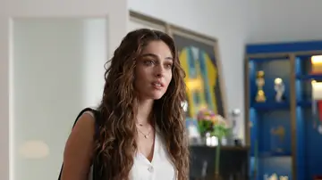 Leyla regresa al pasado con un objetivo: vengarse de la mujer que le arrebató todo Leyla regresa al pasado con un objetivo: vengarse de la mujer que le arrebató todo