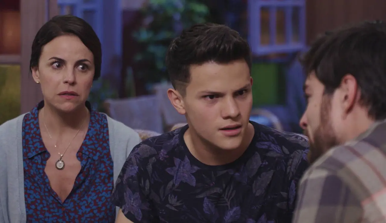 Benjamín descubre el secreto que une a su familia con los Torrenegro