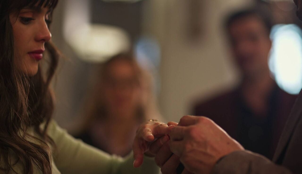 Velvet el nuevo imperio - Alberto pide matrimonio a Ana pero ella rechaza sus condiciones