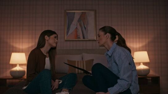 Velvet el nuevo imperio - Jennifer avisa a su madre de que se va de Velvet