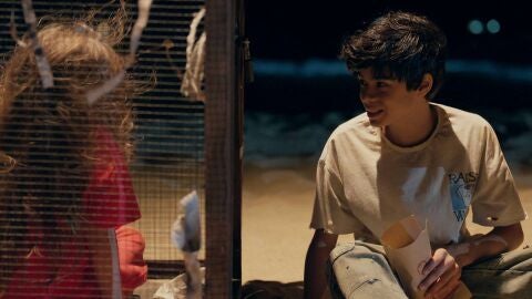 Cino se convierte en el máximo apoyo de Leyla