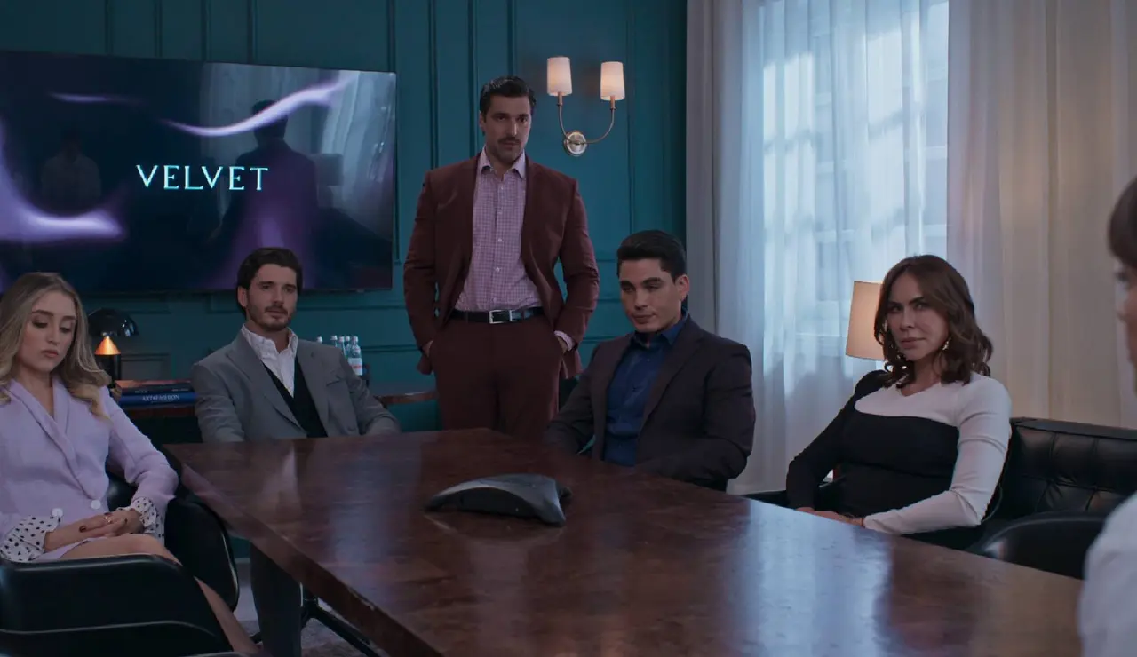 Velvet el nuevo imperio - Ana va a trabajar con Carlos y con Alberto