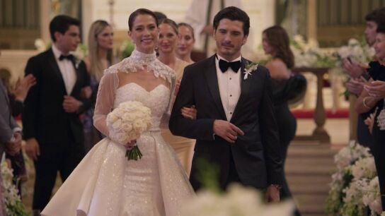 Velvet el nuevo imperio - Alberto se casa con Cristina mientras Ana no puede contener las l&aacute;grimas