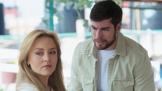 Leona rompe su compromiso con David Leona rompe su compromiso con David