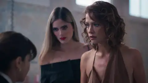 Velvet el nuevo imperio - Blanca pone sobre aviso a Isabel con la familia Otegui Velvet el nuevo imperio - Blanca pone sobre aviso a Isabel con la familia Otegui