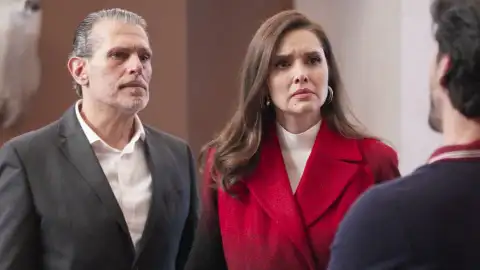 Columba recibe los papeles del divorcio y Gael comunica a sus hijos su decisión de separarse Columba recibe los papeles del divorcio y Gael comunica a sus hijos su decisión de separarse