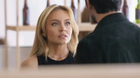 Leona finge estar enamorada de Gael para culminar su venganza contra los Torrenegro Leona finge estar enamorada de Gael para culminar su venganza contra los Torrenegro