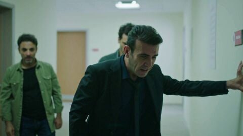 Secretos de familia - Pars, destrozado al ver que su hermana Neva est&aacute; muerta