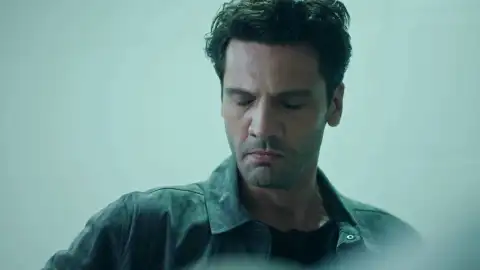 Secretos de familia - Ilgaz reconoce el cuerpo de Neva Secretos de familia - Ilgaz reconoce el cuerpo de Neva