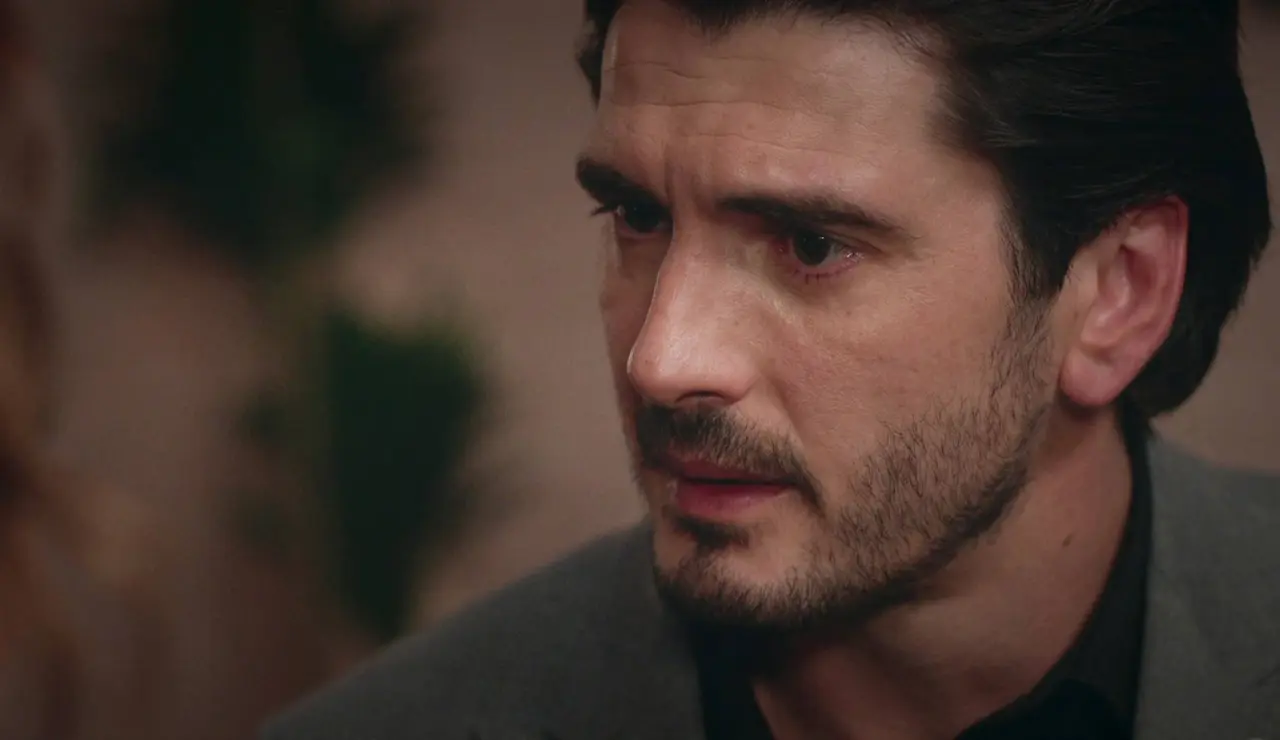 Velvet el nuevo imperio - Cristina dice a Alberto que no se van a divorciar