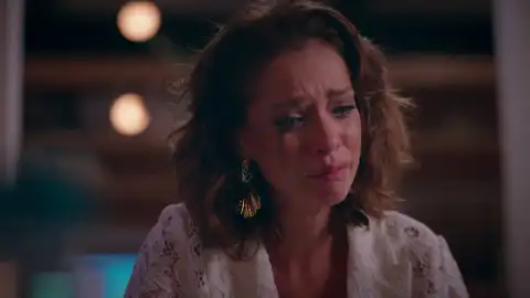 Velvet el nuevo imperio - Cristina se toma un bote de pastillas por el rechazo de Alberto Velvet el nuevo imperio - Cristina se toma un bote de pastillas por el rechazo de Alberto