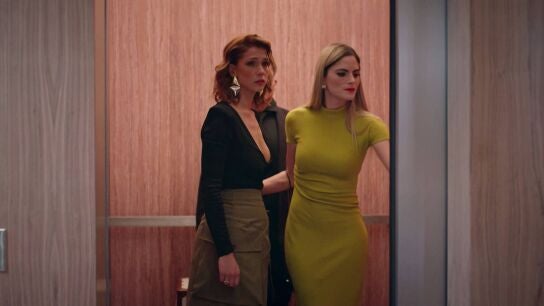 Velvet el nuevo imperio - Bárbara se lleva a Cristina de vacaciones por el bienestar de su amiga.