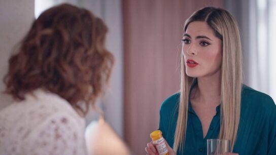 Velvet el nuevo imperio - Bárbara está muy preocupada por la salud de Cristina