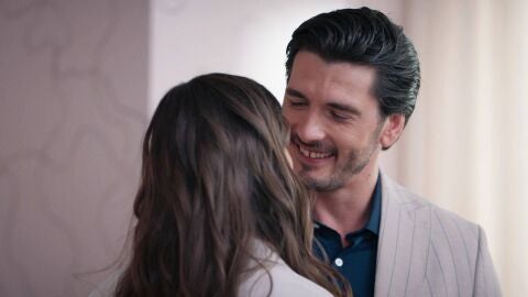 Velvet el nuevo imperio - Alberto piensa que Carlos está obsesionado con Ana