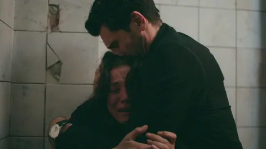Secretos de familia - Ilgaz rescata a Ceylin del zulo y piensan que Burak es el asesino Secretos de familia - Ilgaz rescata a Ceylin del zulo y piensan que Burak es el asesino