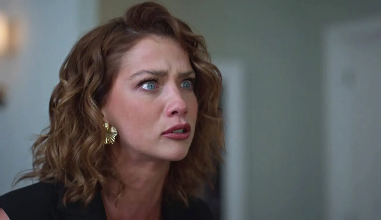 Velvet el nuevo imperio - Alberto sugiere a Cristina que vaya a terapia y ella entra en cólera