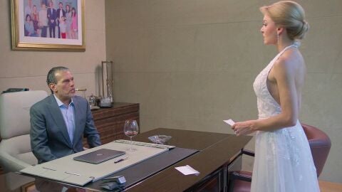 Leona descubre que Gael no está involucrado en los negocios turbios de su padre