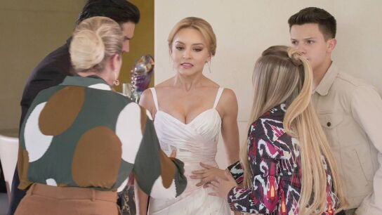 Leona sufre la ira de Kika en primera persona 
