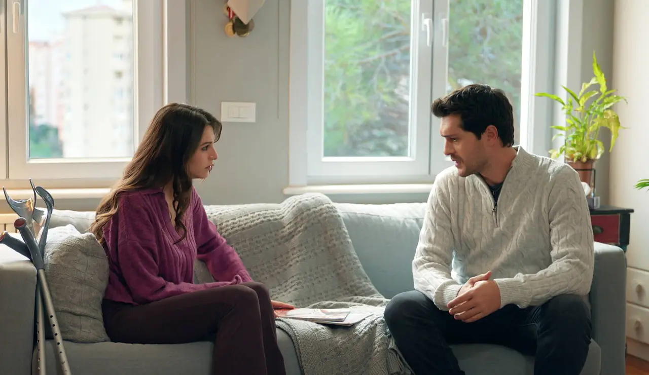 Civan rompe con Ceren y le confiesa que ama a otra mujer