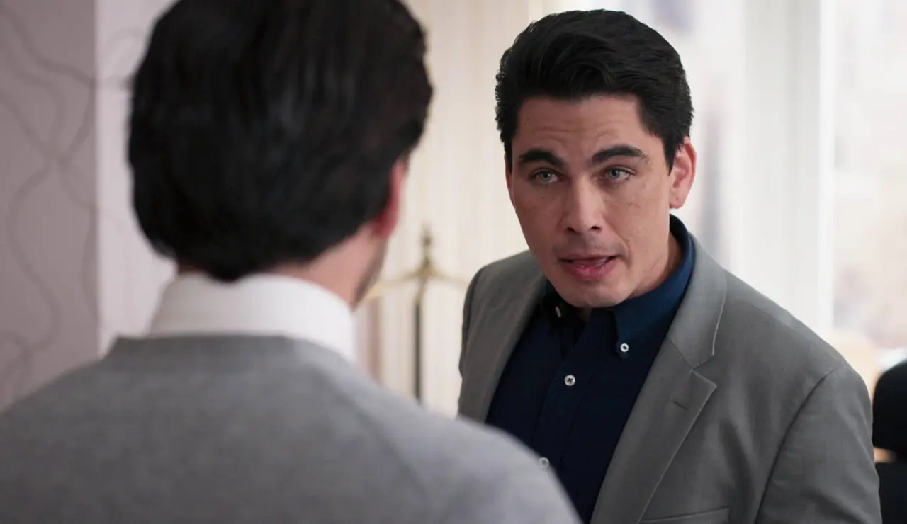 Enrique se pelea con Alberto por defender a Cristina