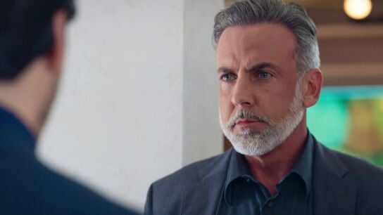 Velvet el nuevo imperio - Alberto planta cara a su t&iacute;o despu&eacute;s de su enga&ntilde;o