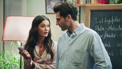 Secretos de Familia - Ceylin se encarga de buscar a Serdar porque Çinar sospecha de él