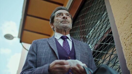 Secretos de familia - Yekta inculpa a Ilgaz de la muerte de Burak y lo deja sin trabajo