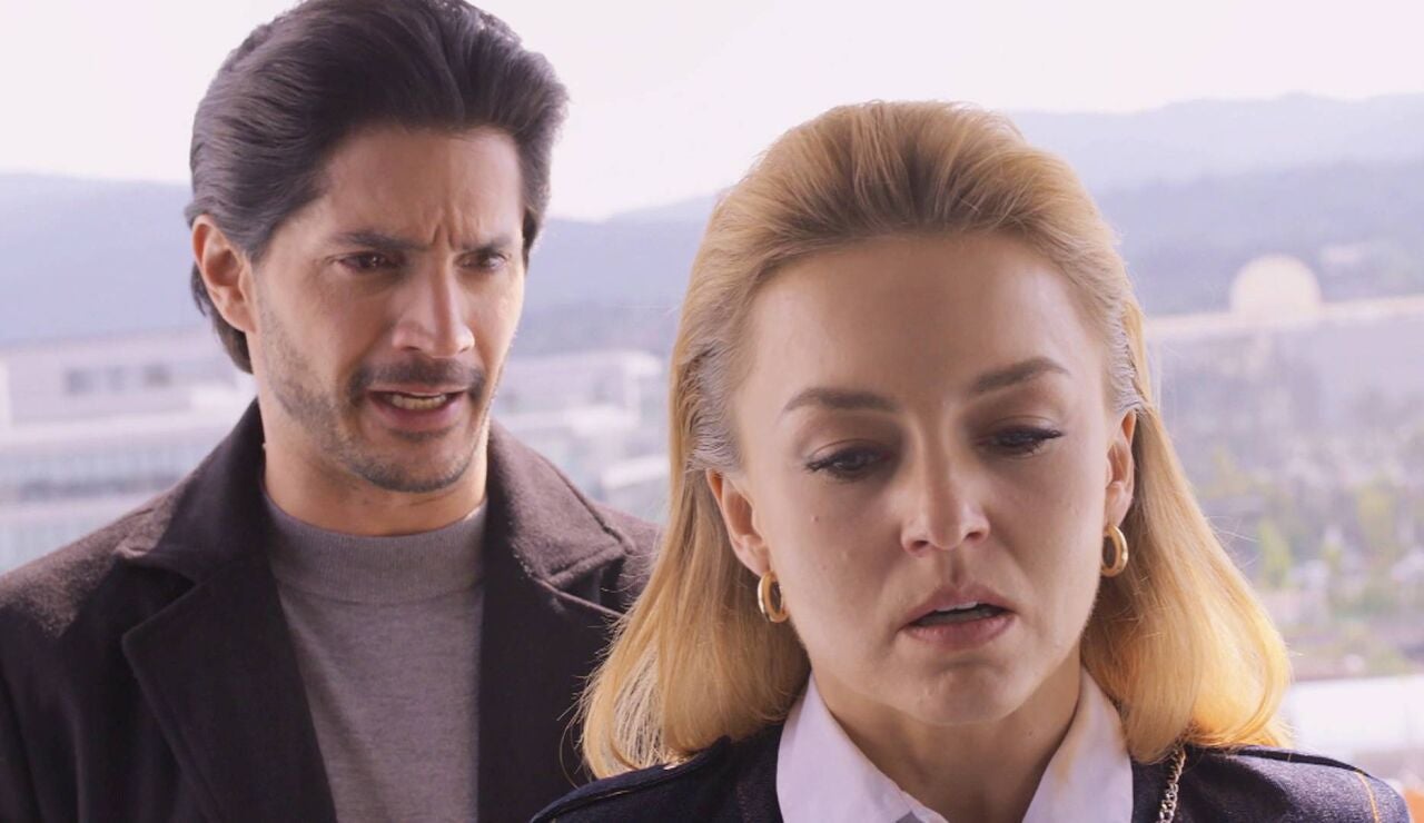 Gael le revela a Leona que ha descubierto que es Marena y ella le confiesa que Benjam&iacute;n es el hijo que cre&iacute;an muerto