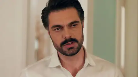 Tufan deja a todos en shock al pedirle el divorcio a Nur en plena celebración de Año Nuevo Tufan deja a todos en shock al pedirle el divorcio a Nur en plena celebración de Año Nuevo