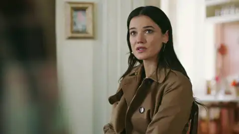 Secretos de familia - Ceylin no puede creer que su familia apoye que Merdan vaya a la cárcel Secretos de familia - Ceylin no puede creer que su familia apoye que Merdan vaya a la cárcel