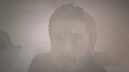 Velvet el nuevo imperio - ALberto sufre un terremoto en Turqu&iacute;a y se corta la conexi&oacute;n con Ana