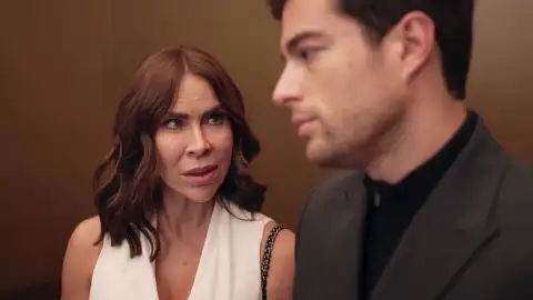 Velvet el nuevo imperio - Gloria sugiere a Carlos que Alberto no vuelva de Turquía Velvet el nuevo imperio - Gloria sugiere a Carlos que Alberto no vuelva de Turquía