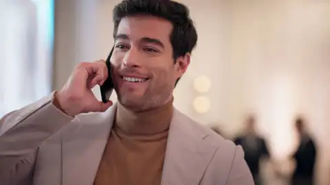 Velvet el nuevo imperio - Carlos manipula la información sobre Alberto que llega de Turquía Velvet el nuevo imperio - Carlos manipula la información sobre Alberto que llega de Turquía