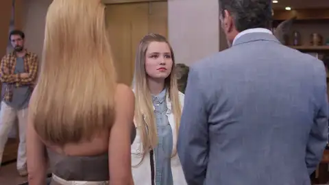 Ana Julia renuncia al apellido Torrenegro Ana Julia renuncia al apellido Torrenegro