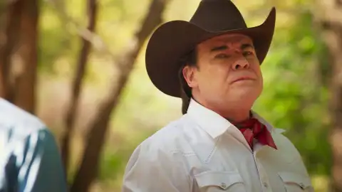 Me atrevo a amarte - Valente se arrepiente de no haber luchado en el pasado Me atrevo a amarte - Valente se arrepiente de no haber luchado en el pasado