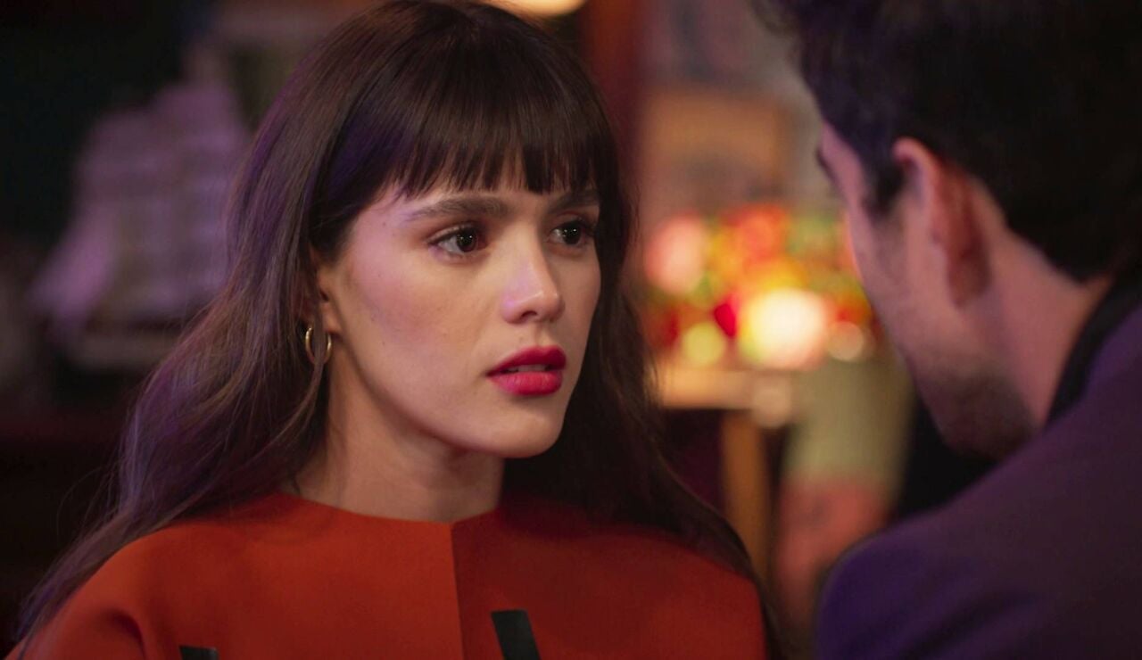 Velvet el nuevo imperio - Carlos propone matrimonio a Ana