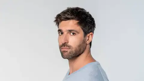 Gerardo Montero, el hijo de Ángela y Lamberto representa los valores y la esperanza de la familia Gerardo Montero, el hijo de Ángela y Lamberto representa los valores y la esperanza de la familia