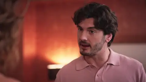 Velvet el nuevo imperio - Alberto estalla con Cristina: ¡no soporta esa vida que lleva! Velvet el nuevo imperio - Alberto estalla con Cristina: ¡no soporta esa vida que lleva!