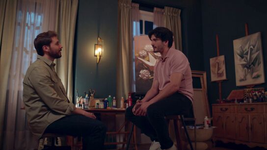 Velvet el nuevo imperio - Felipe le cuenta a Alberto anécdotas que no existieron