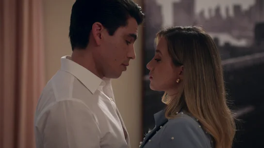 Bárbara se divorcia de Enrique que, ya libre, ¡vuelve a los brazos de Valeria! Bárbara se divorcia de Enrique que, ya libre, ¡vuelve a los brazos de Valeria!