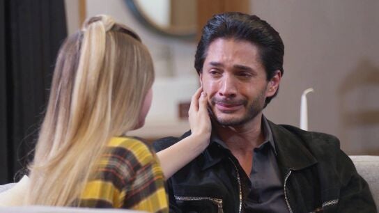 Ana Julia llama "pap&aacute;" a Gael por primera vez antes de entregarse a las autoridades por ser c&oacute;mplice de su padre Rams&eacute;s