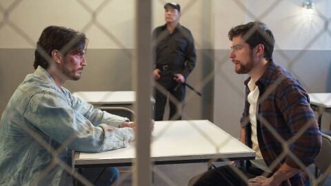 Gael y David entierran el hacha de guerrav