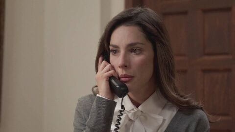 La llamada que preocupa a Elsa