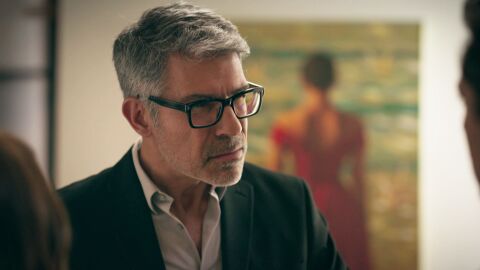 Mateo descubre los cuadros de Alberto y el due&ntilde;o le dice &iexcl;que lo conoci&oacute; en Florida!