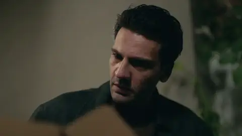 Ilgaz recibe una posible pista: ¿lo llevará a Mercan? Ilgaz recibe una posible pista: ¿lo llevará a Mercan?