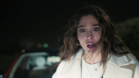 Leyla, a punto de ser atropellada en plena noche