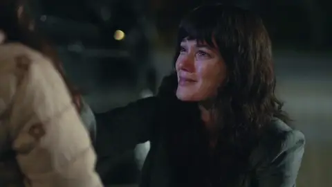 Ceylin se reencuentra con su hija Mercan pero no la reconoce Ceylin se reencuentra con su hija Mercan pero no la reconoce