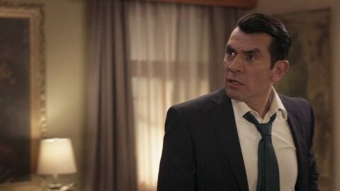 Armando entra en cólera al descubrir que Estela se escapó del psquiátrico 